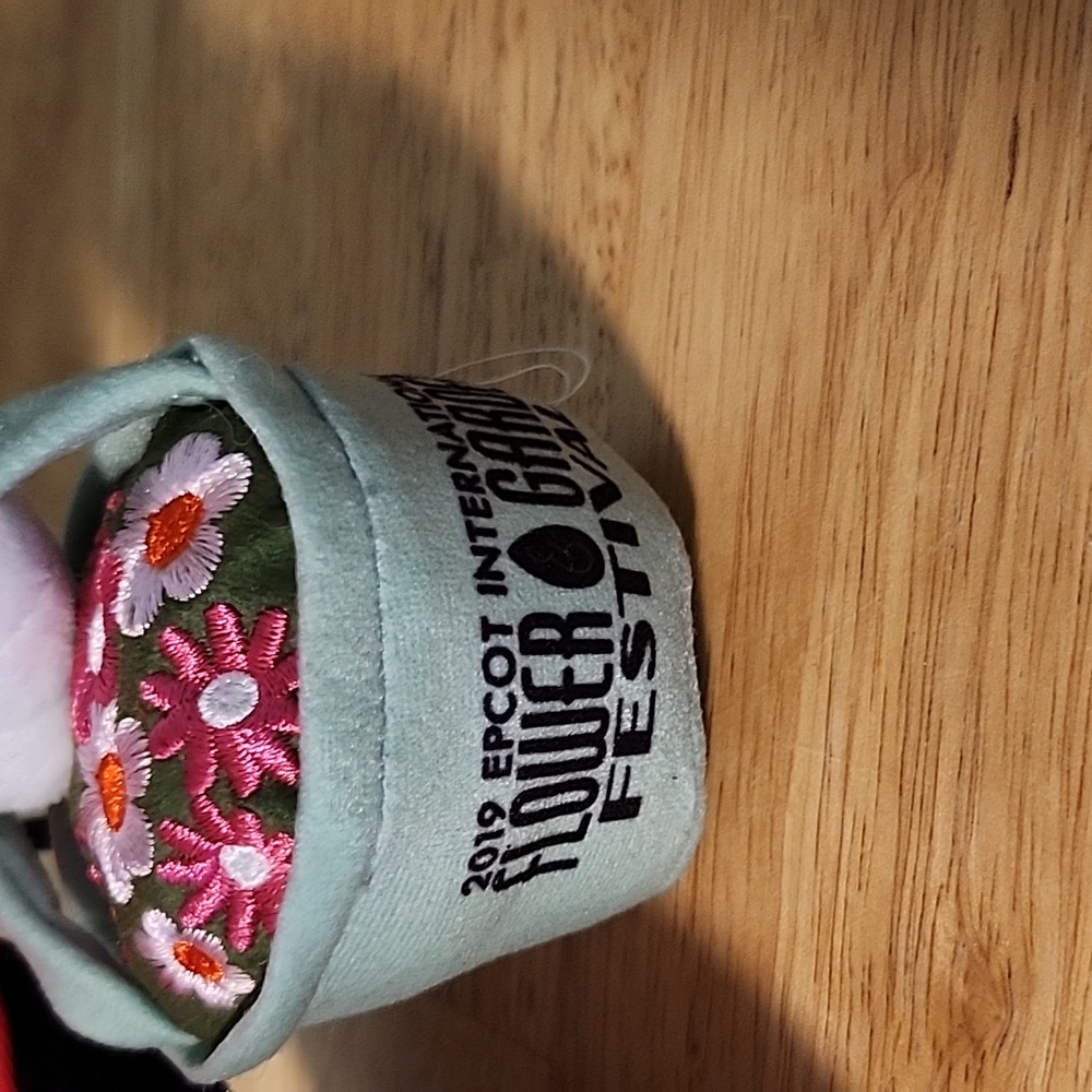 (8) Disney Parks MINNIE NWTS 2019 EPCOT flower Garden Festival - Picture 2 of 7